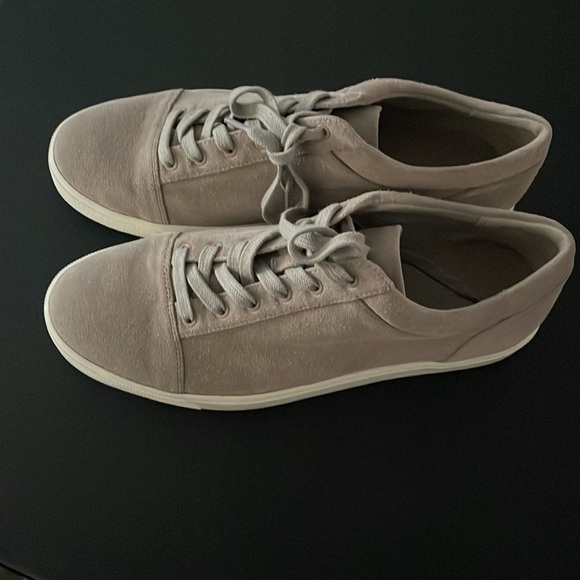 Vince Women’s Belford Sneakers Sz 8 Grey Suede Low Top LaceUps Padding Platform - Picture 6 of 11